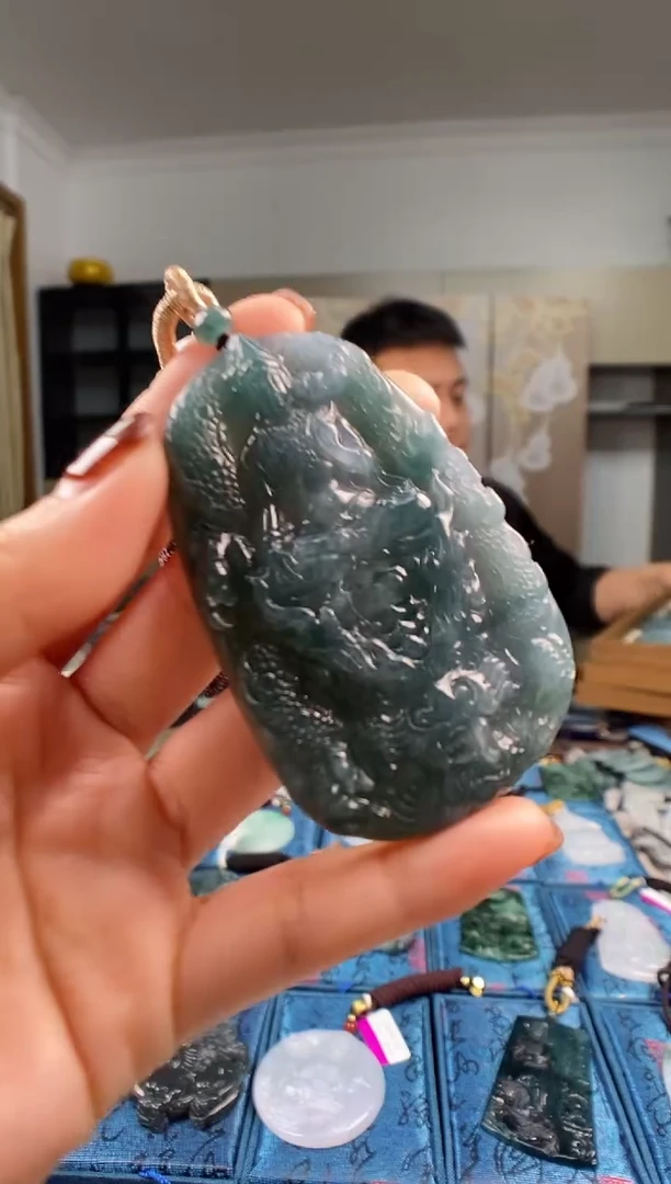 颈饰未镶嵌翡翠多样性发其一