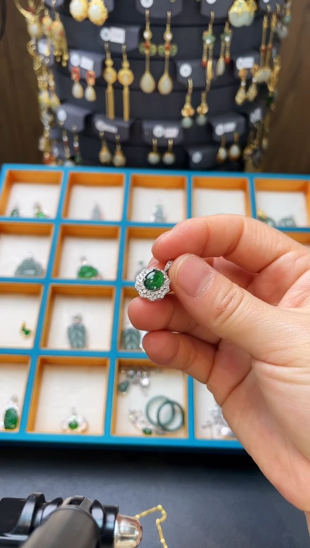 【闪购商品】翡翠颈饰银S925镶嵌吊坠