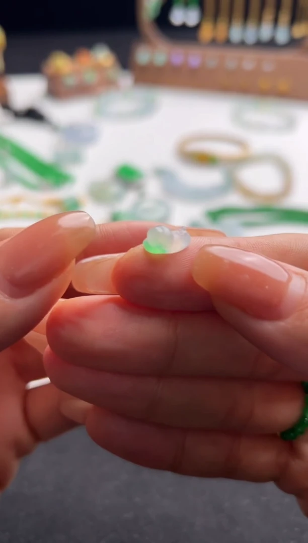 【闪购商品】定制翡翠未镶嵌绿蜗牛450+45-lhp120