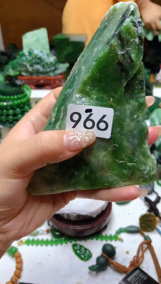未镶嵌和田玉（碧玉）珠宝半成品1