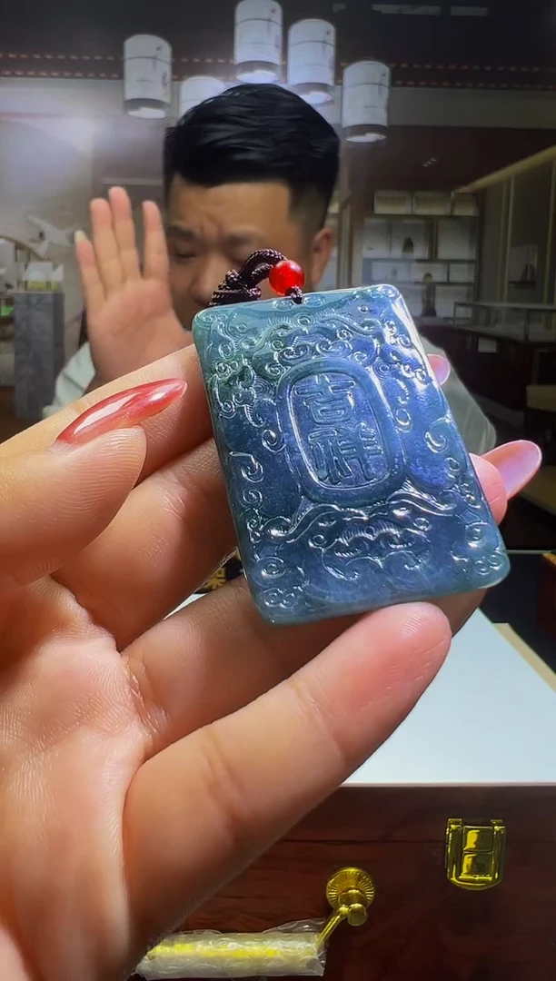 翡翠未镶嵌颈饰1053786805