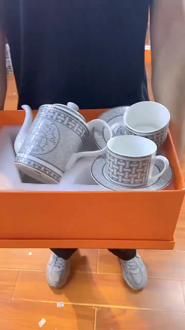 杯鸿辉家品牌瓷器，京东包邮！