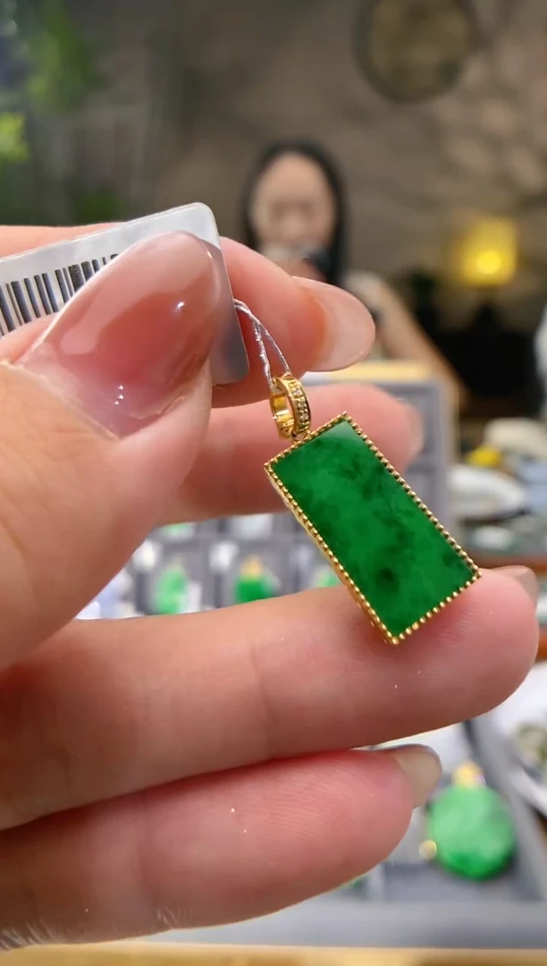 吊坠(不含链)18K金镶嵌翡翠无事牌