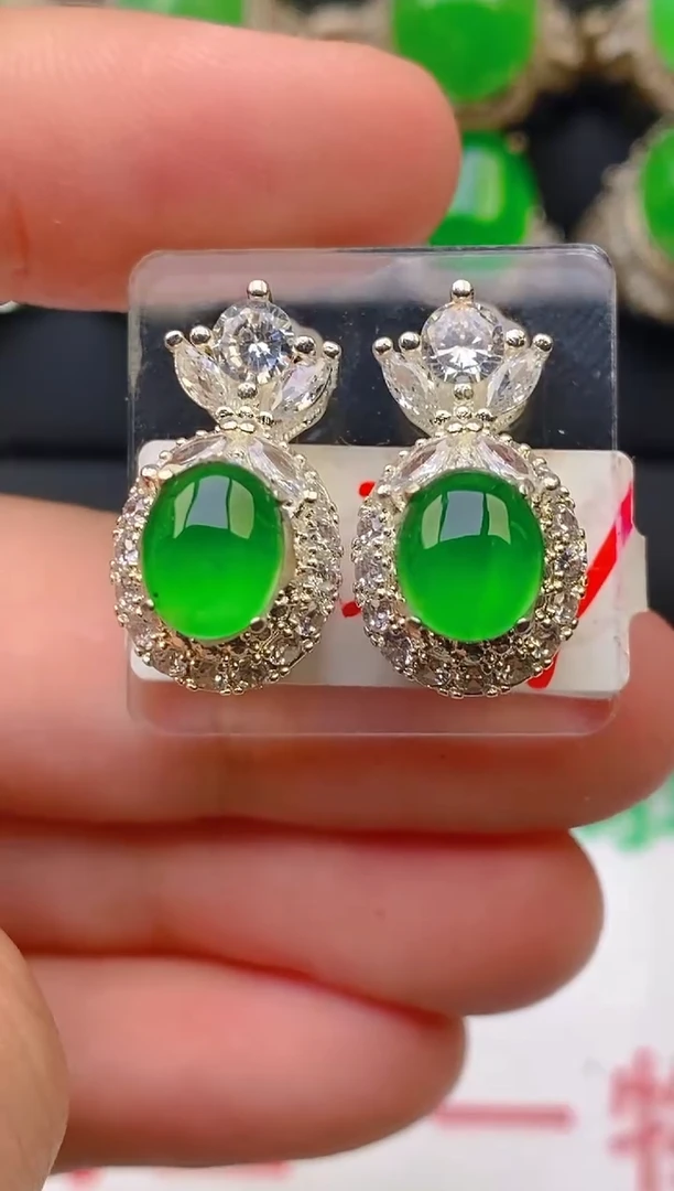 翡翠未镶嵌耳饰天然