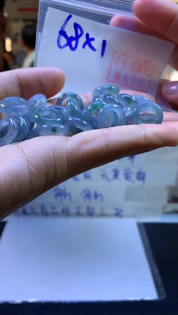 【闪购商品】定制翡翠未镶嵌甜甜圈#68元多样性拍一发一毛货需抛光