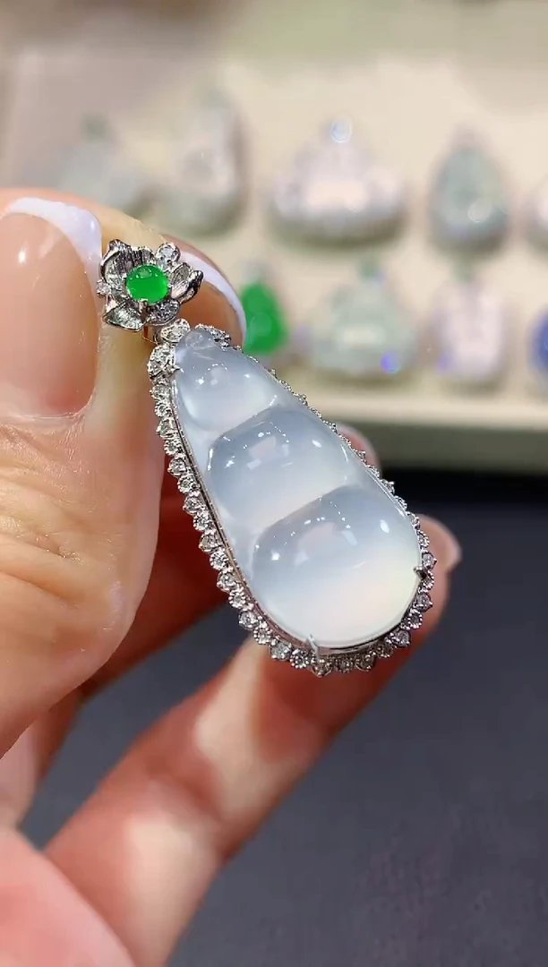 吊坠(不含链)18K金镶嵌翡翠A69