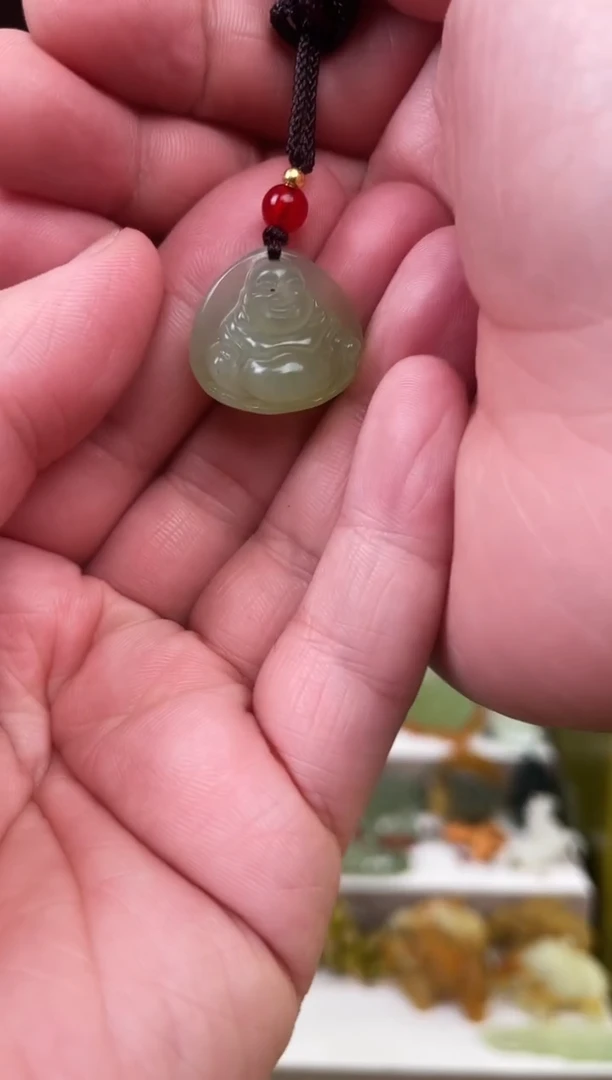 未镶嵌蛇纹石玉颈饰·