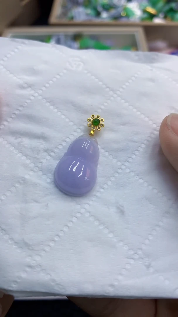 翡翠未镶嵌吊坠(不含链)             1