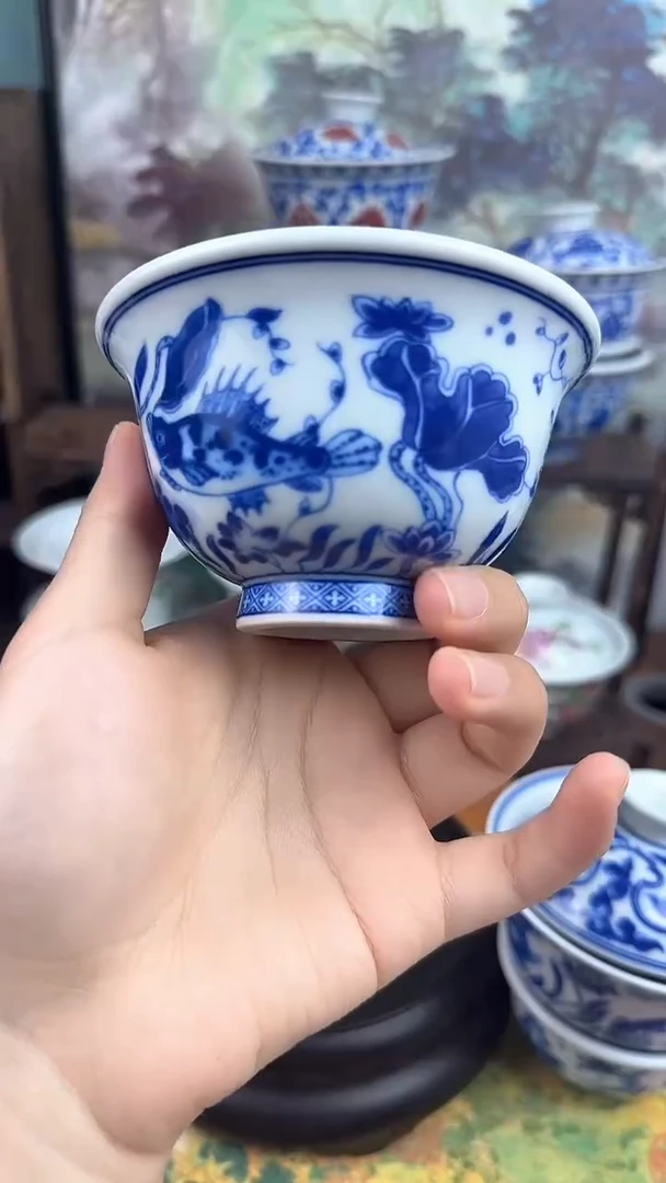陶瓷仿成化鱼藻纹压手杯