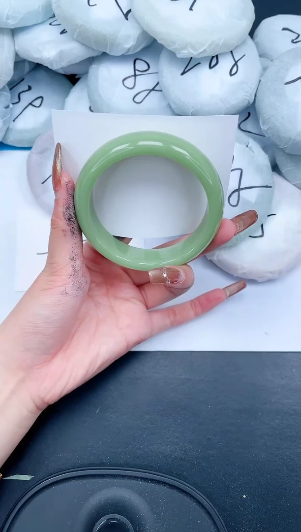 【闪购商品】石英质玉手镯合金297-61