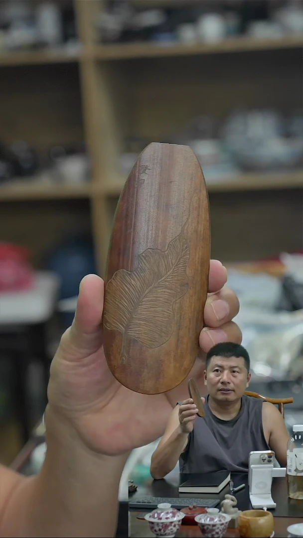 炆*王小老板王小老板
