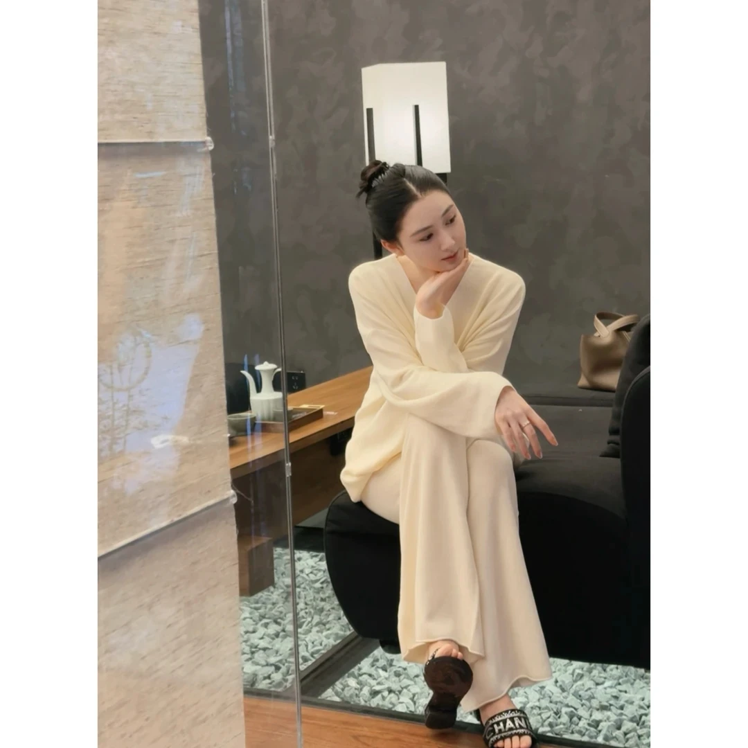 冬季季新款云朵感高级清冷针织套装