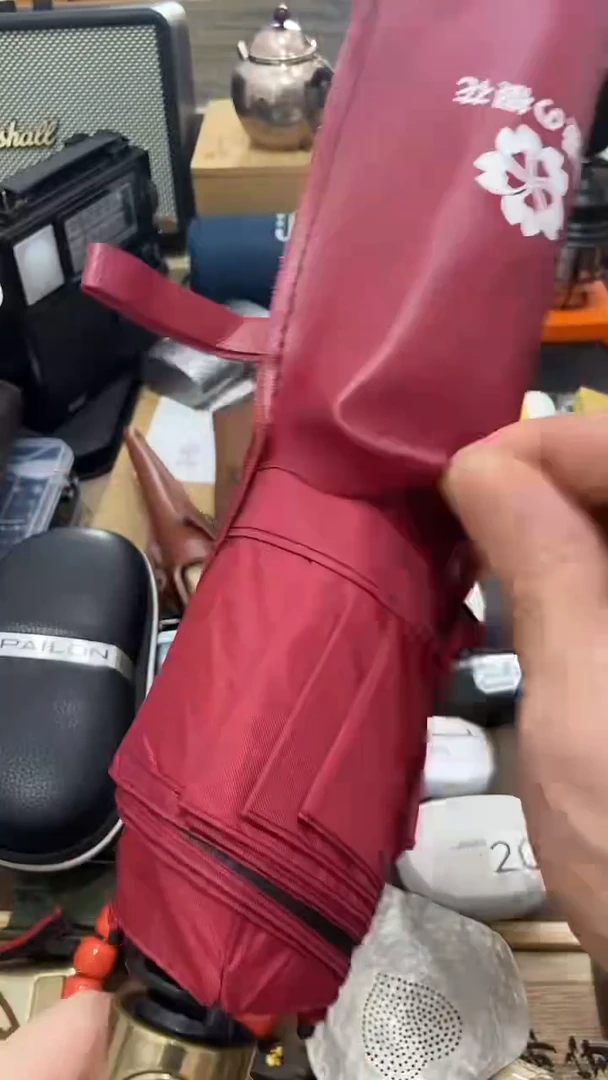 瓷片闪购商品  如图所示