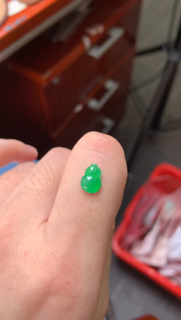 未镶嵌定制翡翠裸玉