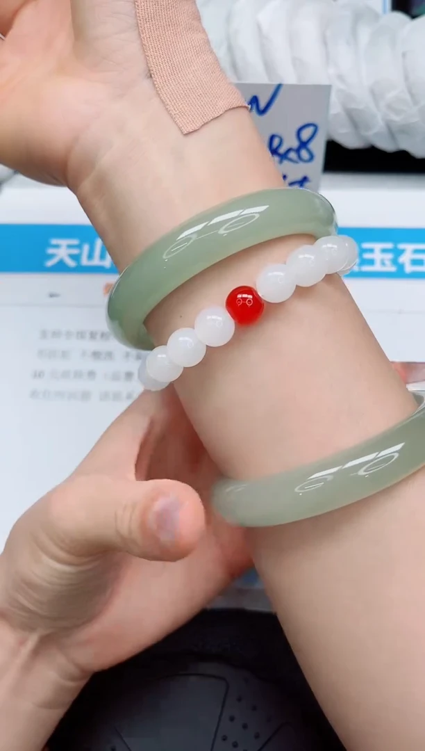 石英质玉手镯未镶嵌120-60.6