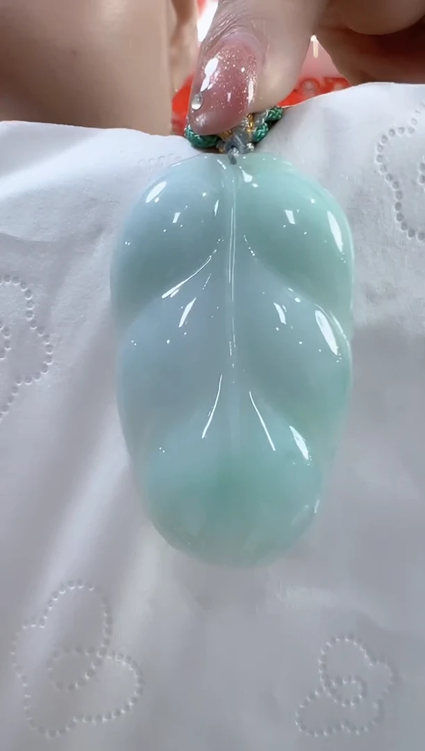 颈饰未镶嵌翡翠孤品叶子