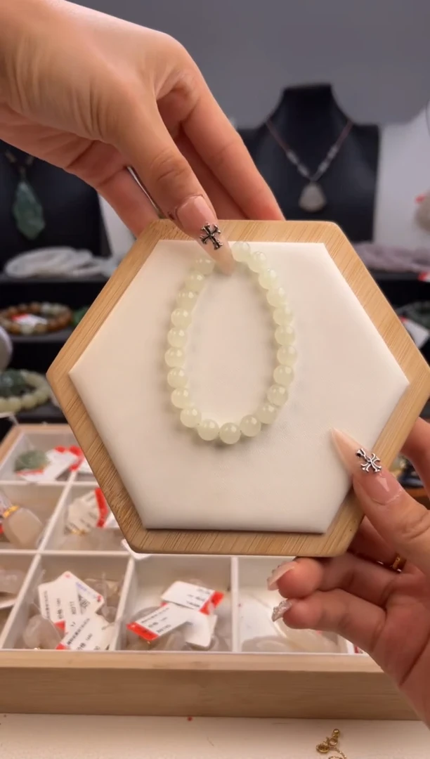 手串未镶嵌和田玉199