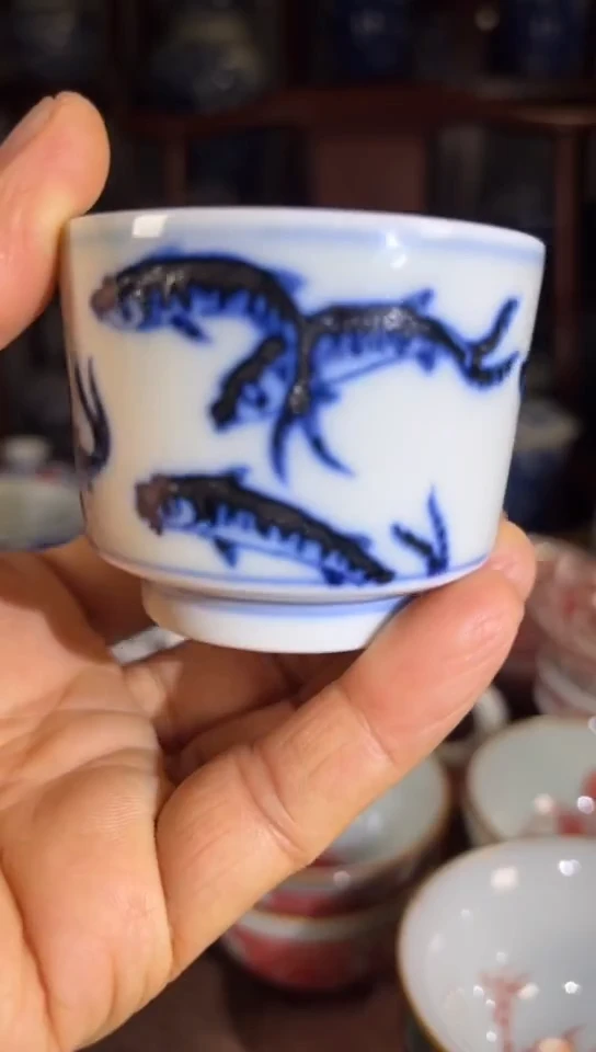 柴窑青花鱼纹杯杯