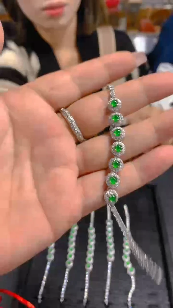 【闪购商品】翡翠手链未镶嵌0866923770多样性发其一
