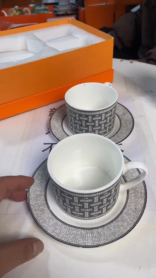 杯鸿辉家品牌瓷器，京东包邮！