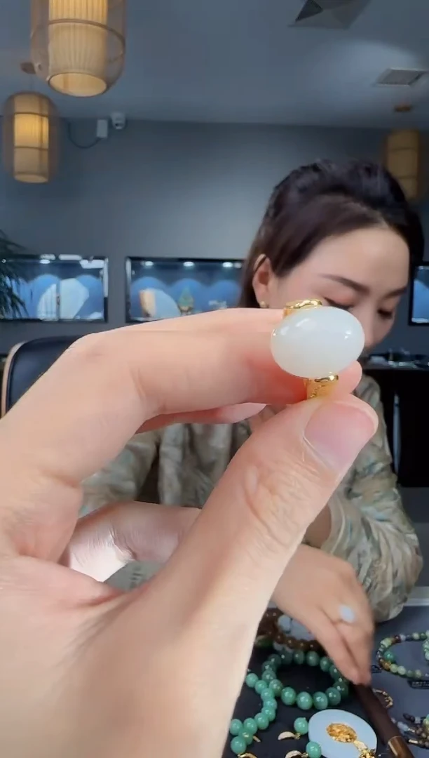 银S925镶嵌戒指和田玉1