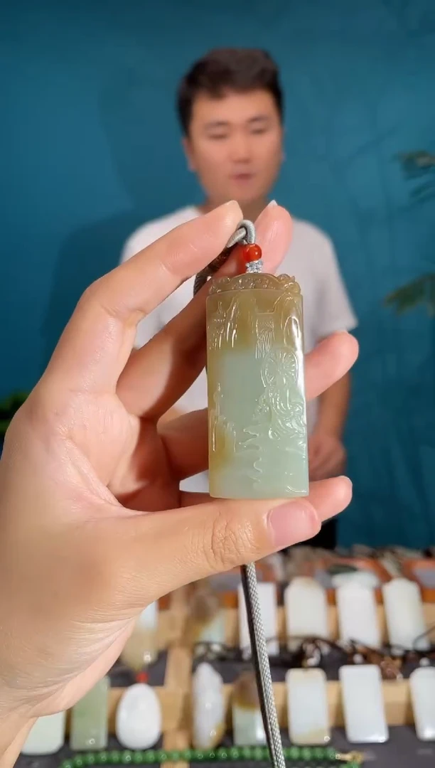 颈饰未镶嵌和田玉1