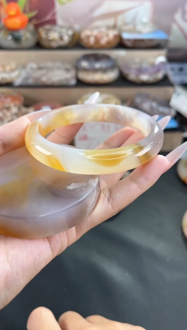 未镶嵌手镯石英质玉63