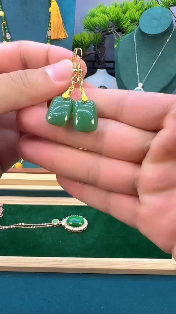 和田玉14K金镶嵌耳饰E111