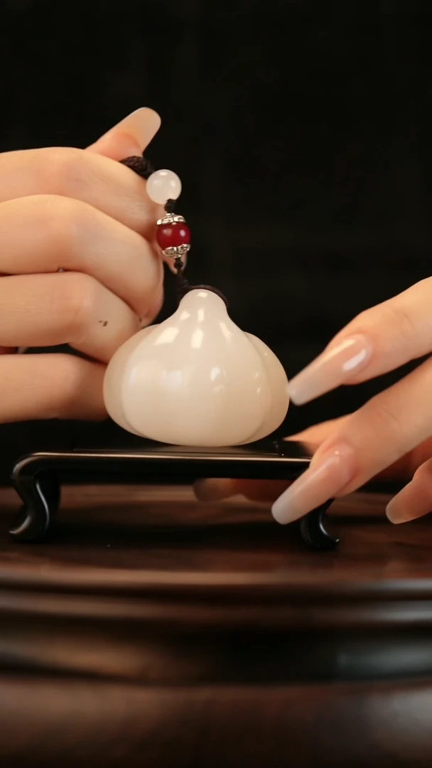 云南石荔枝白雕刻：胜算在握