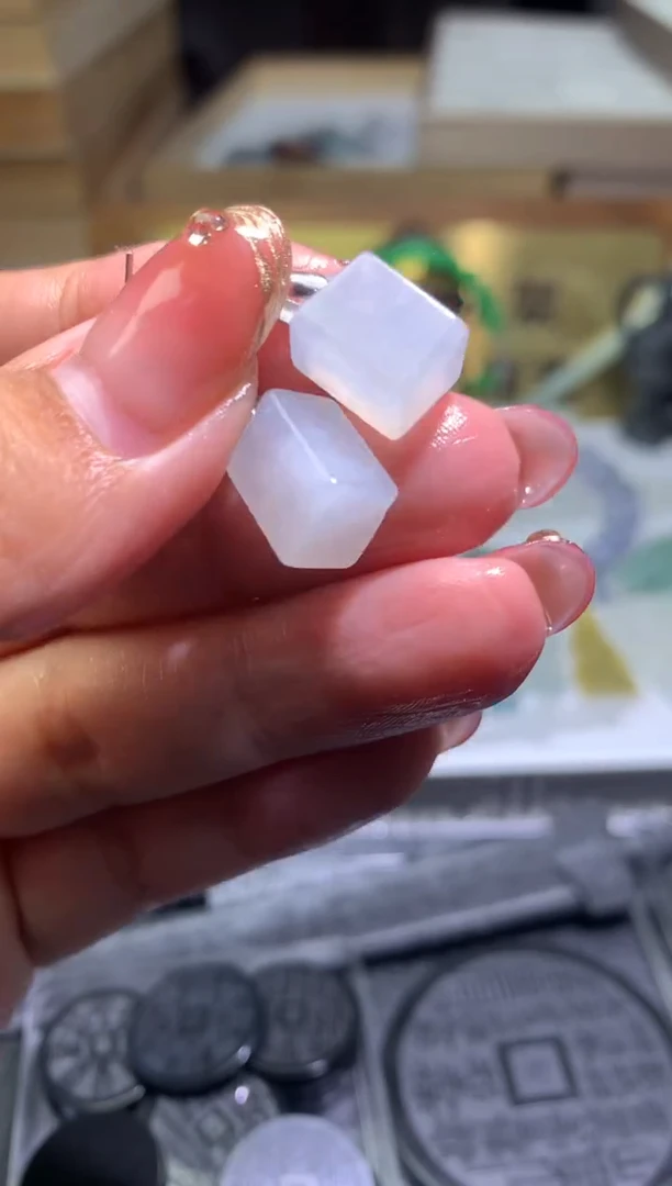 【闪购商品】翡翠颈饰未镶嵌净货