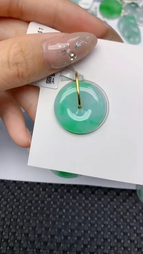 颈饰18K金镶嵌翡翠天然缅甸翡翠a货百元以上9元证书费自理