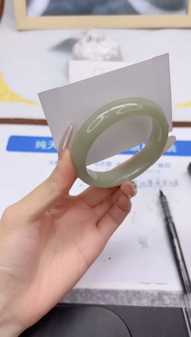 未镶嵌手镯石英质玉L120-56.7