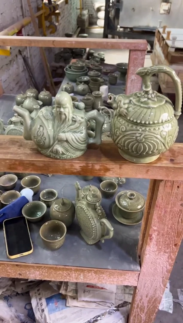微瑕耀州窑倒流壶（大）+两心壶
