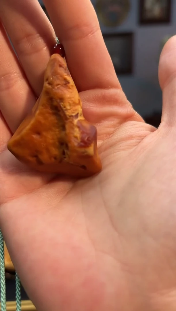 琥珀颈饰未镶嵌吊坠