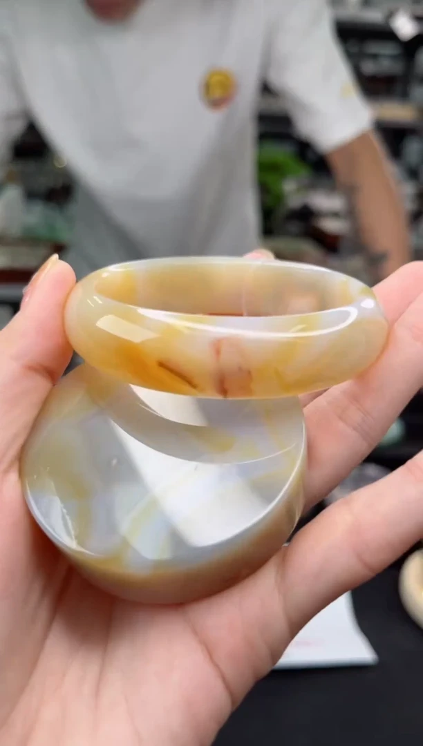 【闪购商品】石英质玉手镯未镶嵌58圈口（不退不换）1572227