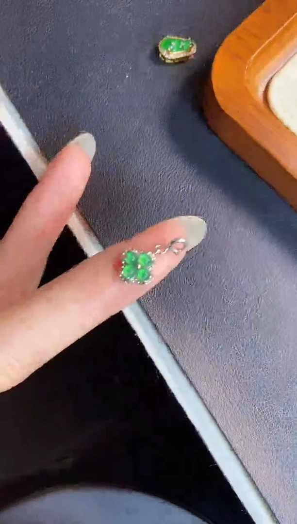吊坠(不含链)银S925镶嵌翡翠1