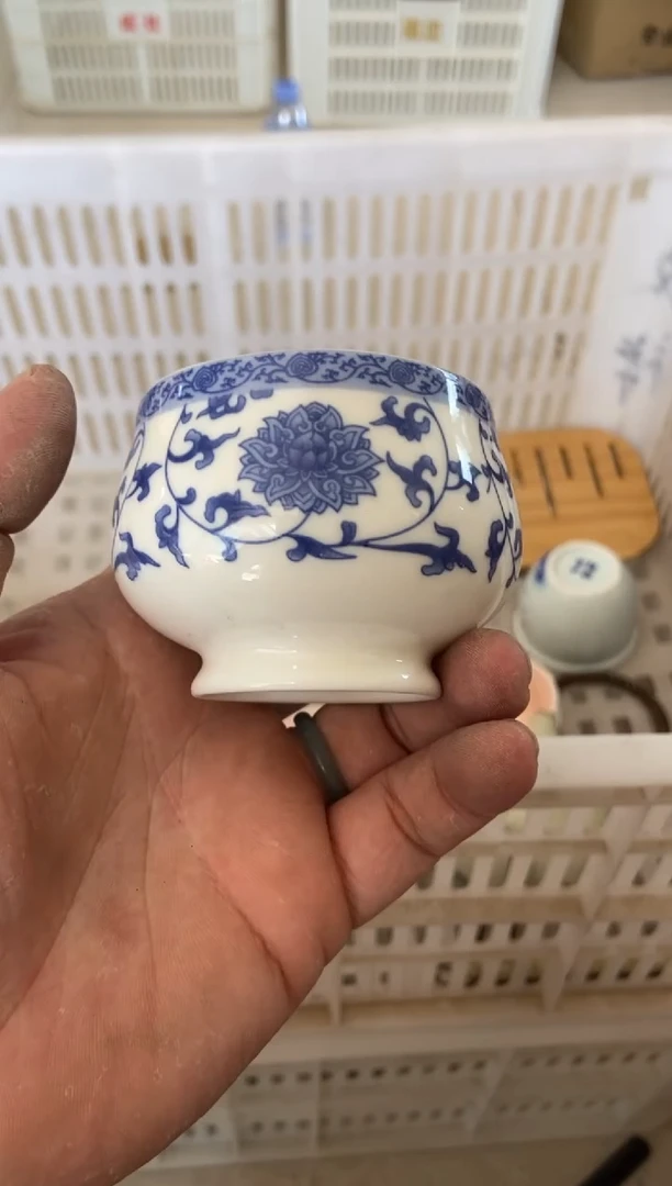 无运费险有瑕疵的摄影的产品有使用过的痕迹有点脏介意勿拍