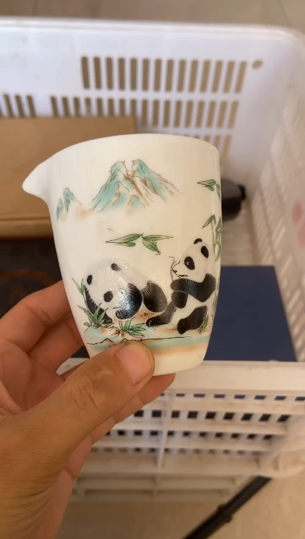 杯摄影的产品有使用过的痕迹有点脏介意勿拍