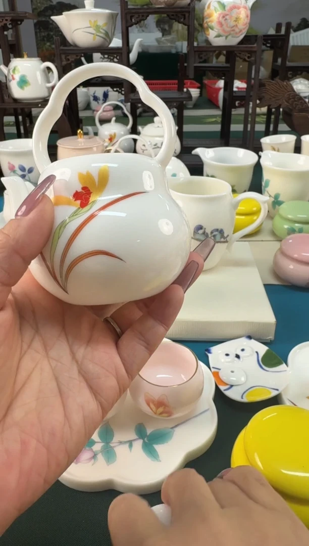 【闪购商品】瓷器 ······.......