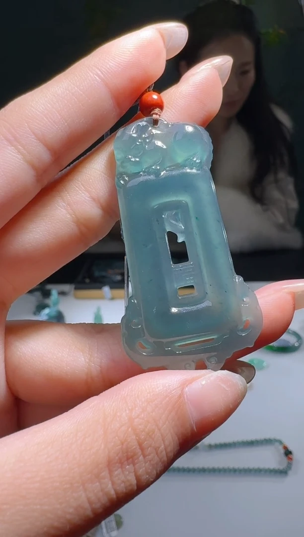 【闪购商品】翡翠颈饰未镶嵌天然A货翡翠仿古牌