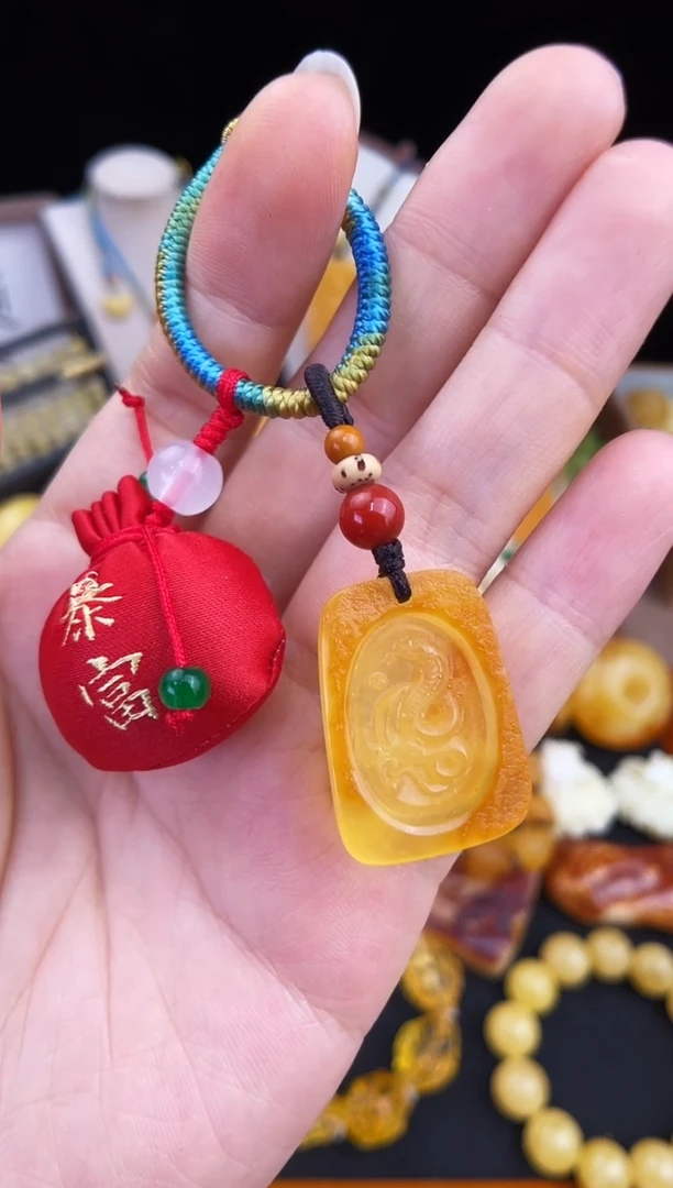 琥珀未镶嵌珠宝奇石柒月