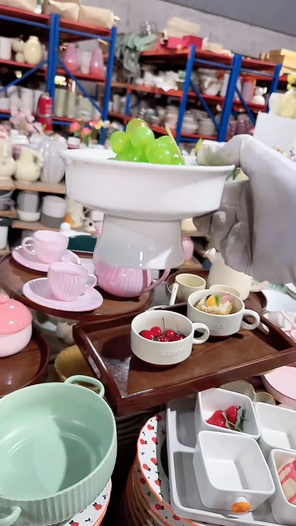 碗白色高脚 微瑕凑满20元包邮