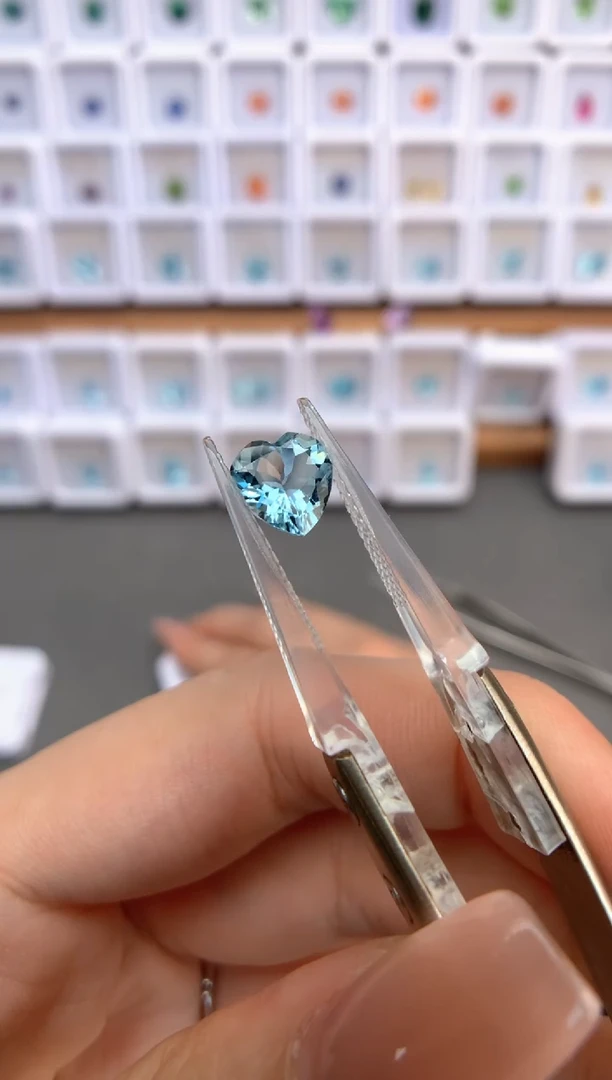未镶嵌裸石定制海蓝宝石1.44ct 04032