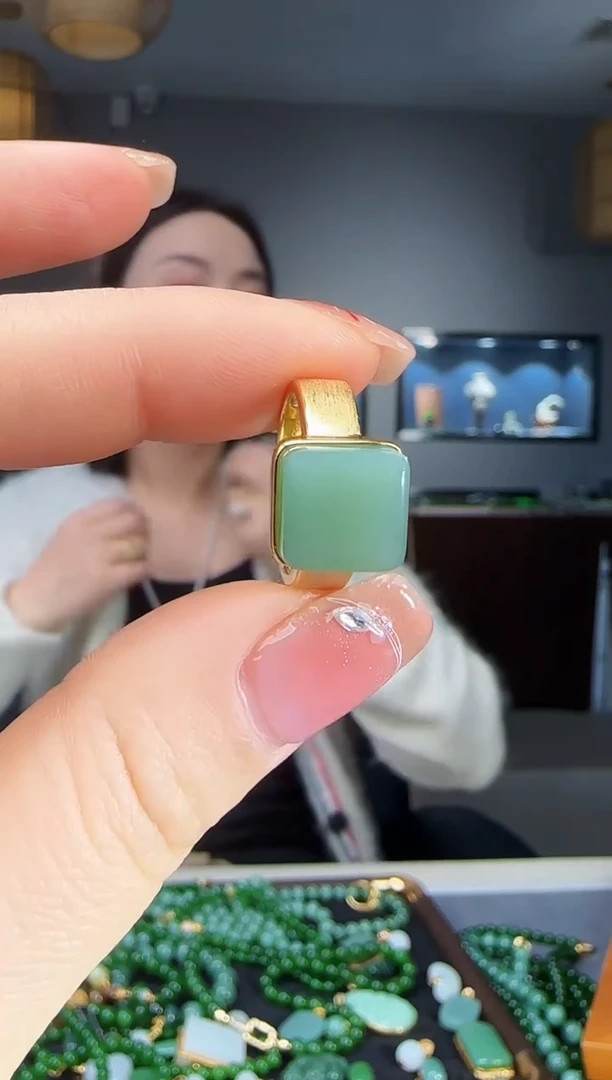 银S925镶嵌戒指和田玉1