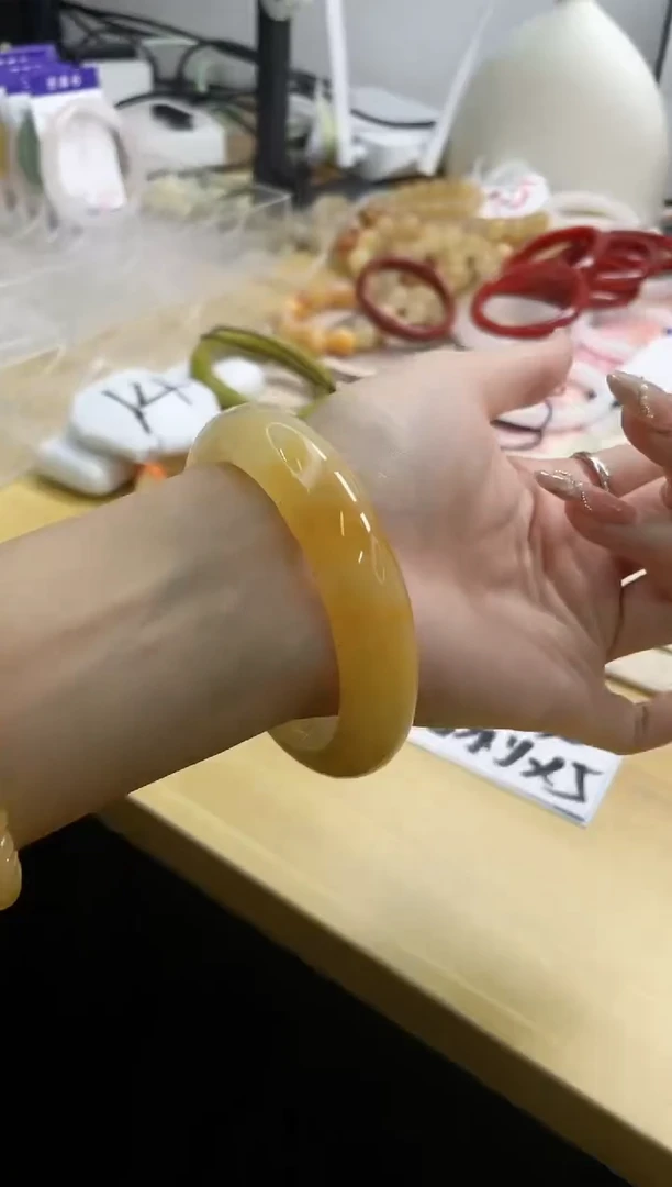 石英质玉手镯未镶嵌167/61