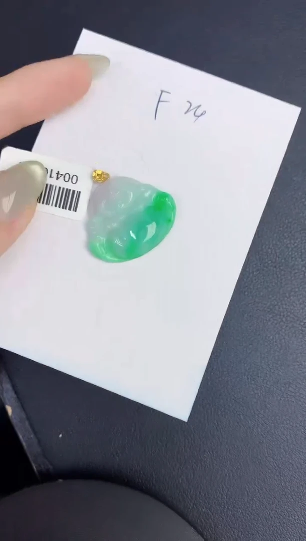 翡翠18K金镶嵌颈饰缅甸天然翡翠A货