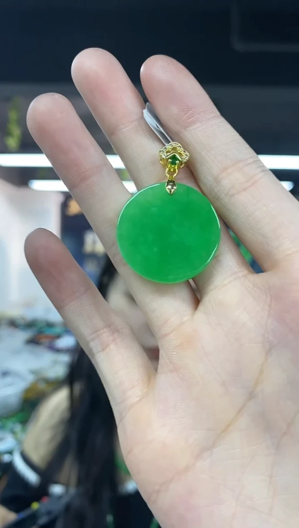 吊坠(不含链)未镶嵌翡翠多样性发其一颜色微差