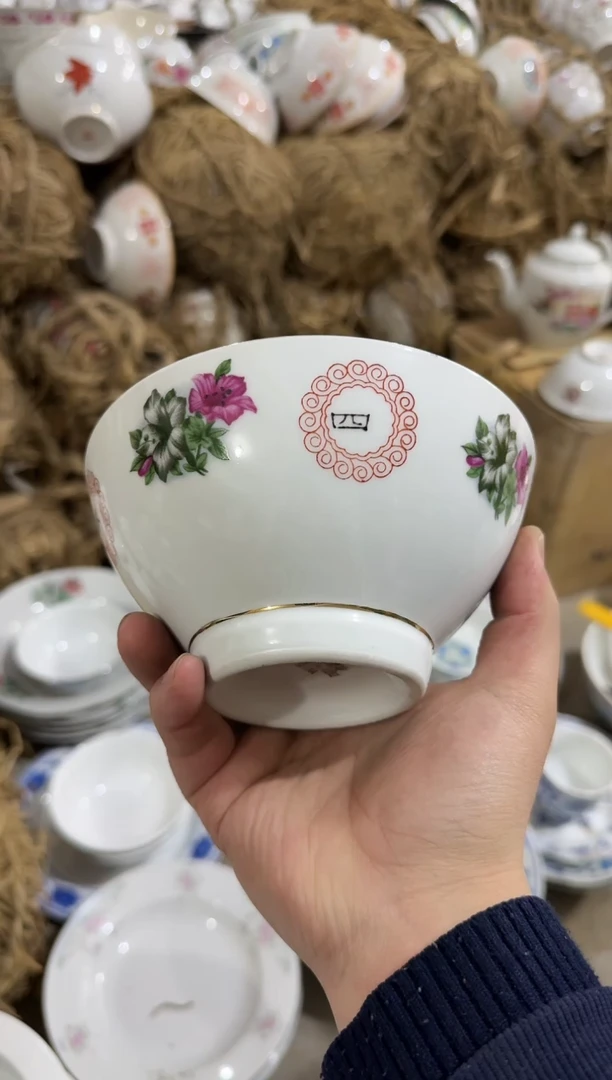 【闪购商品】摆件十只碗盘杯15厘米矿点凸瓷介意勿拍