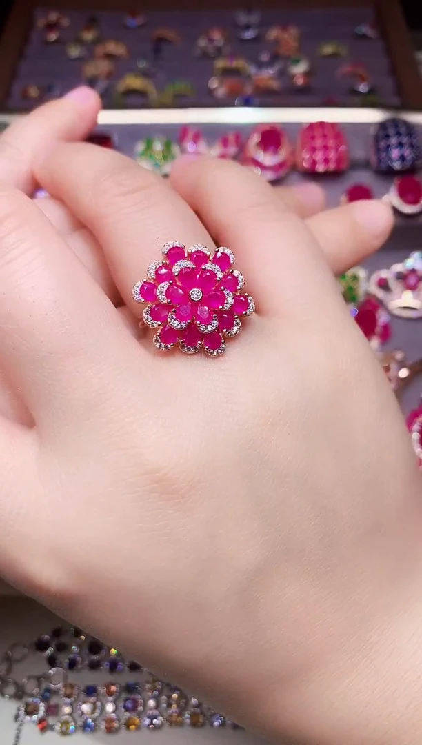 银S925镶嵌戒指红宝石....