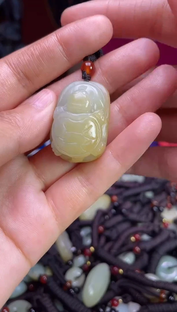 未镶嵌和田玉摆件1